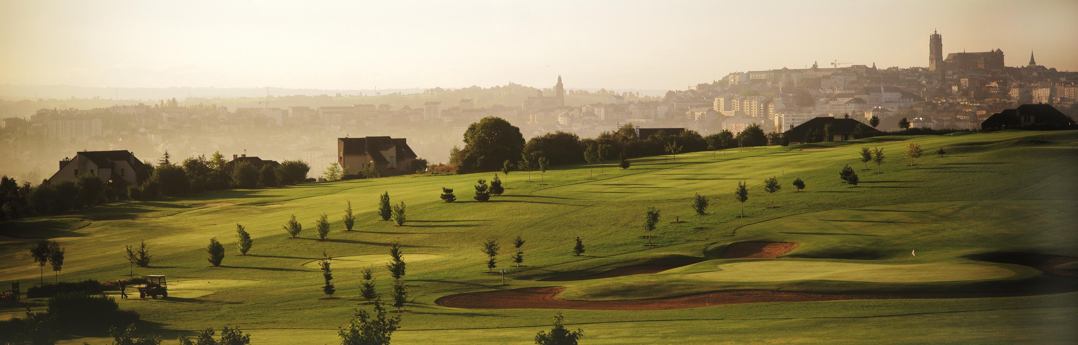 Hôtel proche du Golf Bluegreen Rodez : vivez un séjour golf et détente au Château de Labro